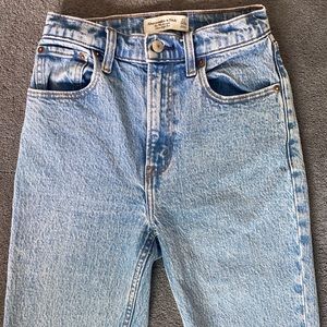 Abercrombie ultra high rise 90s straight jeans